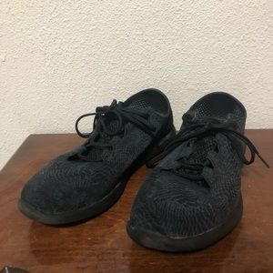 UNDER ARMOUR SHOES